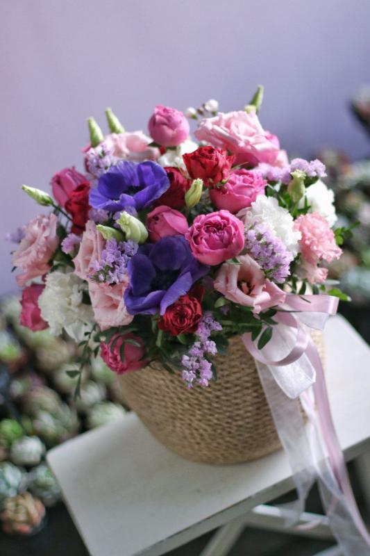 Корзина с цветами С0093