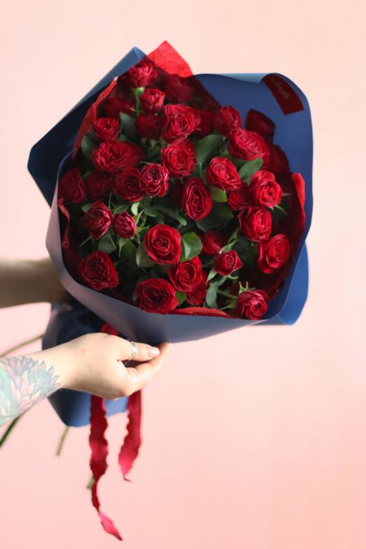 Монобукет из кустовых роз А0113